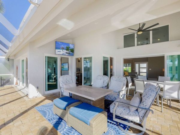 Walk to Beach Marco Island Vacation Home Sleeps Eight Guests