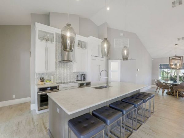 Walk to Beach Marco Island Vacation Home Sleeps Eight Guests