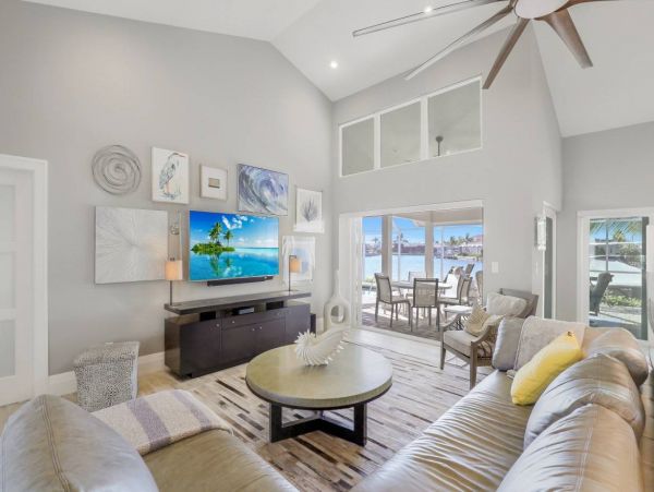 Walk to Beach Marco Island Vacation Home Sleeps Eight Guests
