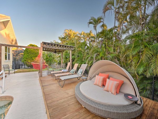 A Rare Walk to the Beach Vacation Rental Home Marco Island