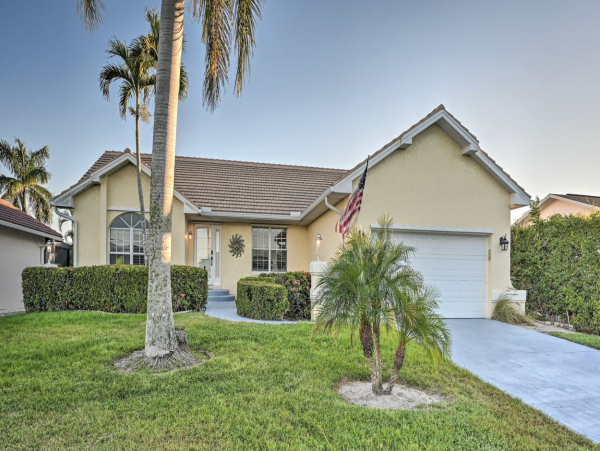 A Rare Walk to the Beach Vacation Rental Home Marco Island