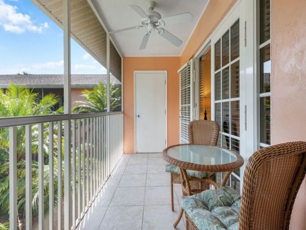 Charming Tropical Paradise in Siesta Key One Bedroom