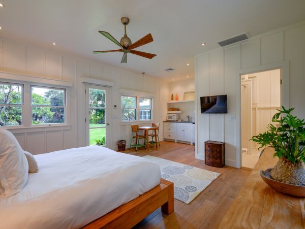Hanalei Four Bedroom Beachfront Vacation Rental Home