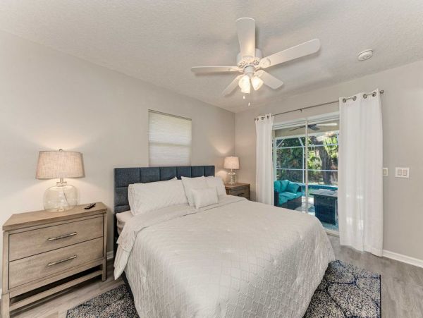 Venice Vacation Home Three Bedrooms with Pool Sleeps Six