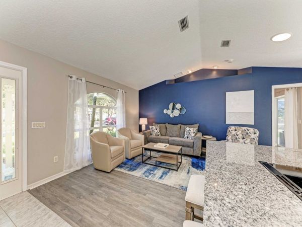 Venice Vacation Home Three Bedrooms with Pool Sleeps Six