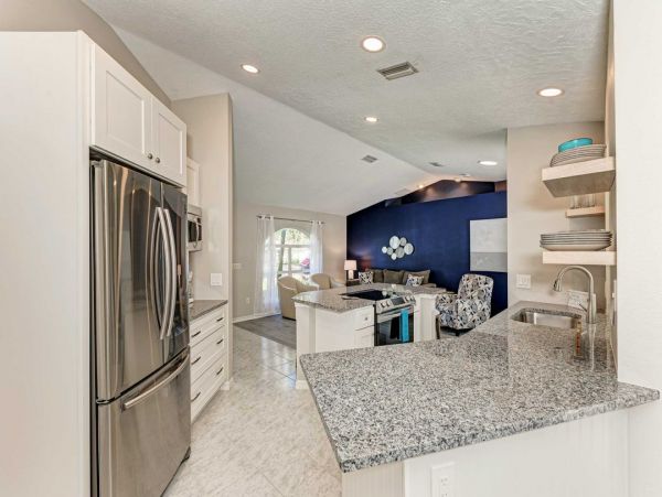 Venice Vacation Home Three Bedrooms with Pool Sleeps Six