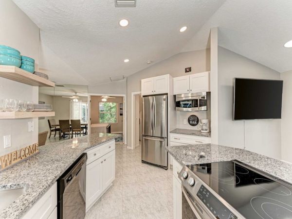 Venice Vacation Home Three Bedrooms with Pool Sleeps Six