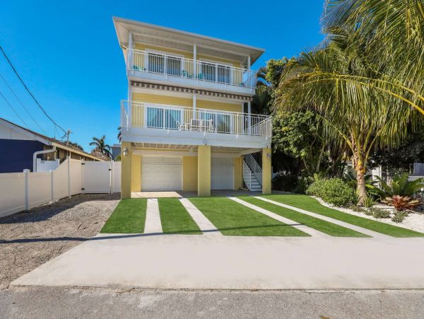 Bradenton Beach Luxury Vacation Pool Home Sleeps 8 Guests