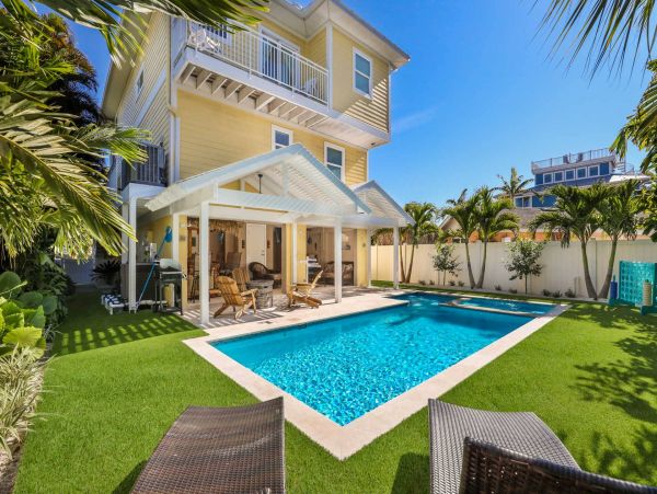 Bradenton Beach Luxury Vacation Pool Home Sleeps 8 Guests