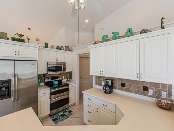 Marco Island Vacation Home with Caged Pool & Boat Dock