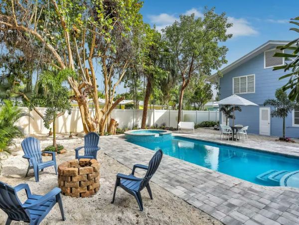 Holmes Beach Vacation Home with Private Pool 3 Bedrooms