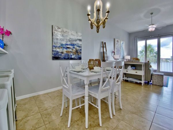 Clearwater Vacation Condo Three bedrooms Gulf Views Sleeps 8