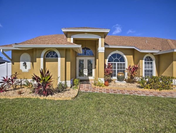 Cape Coral Vacation Home With Private Pool Sleeps 11 Guests