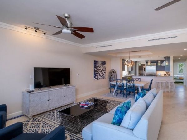 Four Bedroom Oceanfront Home in Islamorada Sleeps 8 Guests