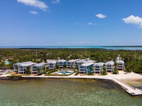 Four Bedroom Oceanfront Home in Islamorada Sleeps 8 Guests