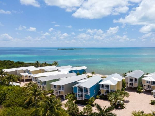Four Bedroom Oceanfront Home in Islamorada Sleeps 8 Guests