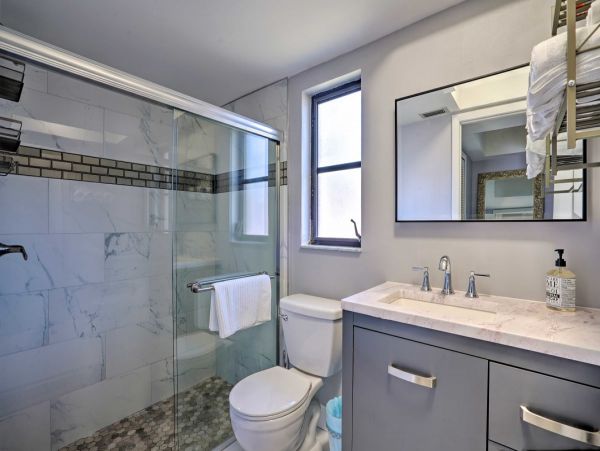 Charming Vacation Home in Cape Coral 8 Guests with Pool