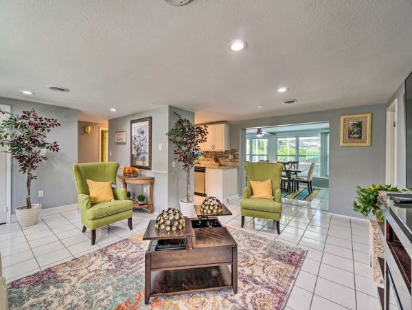 Venice Vacation Home with Pool & SPA - Close to Beach