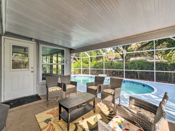 Venice Vacation Home with Pool & SPA - Close to Beach