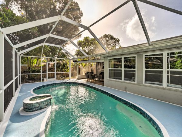 Venice Vacation Home with Pool & SPA - Close to Beach