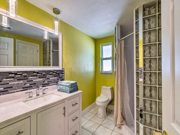 Venice Vacation Home with Pool & SPA - Close to Beach
