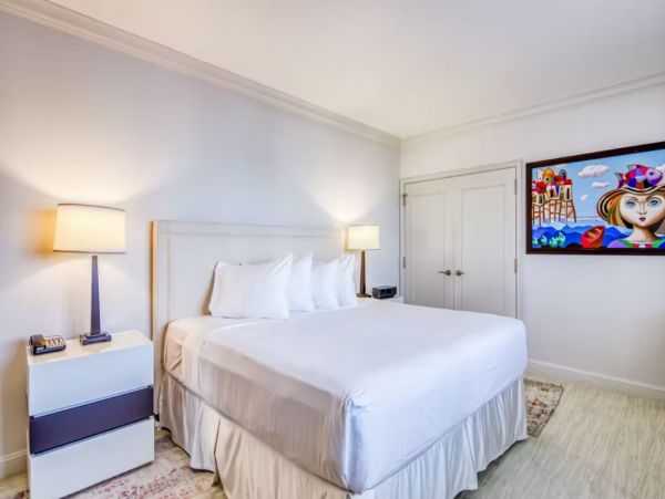 Beautiful Fort Lauderdale Vacation Condo with Ocean Views