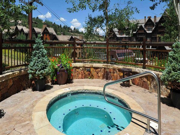 Bachelor Gulch Three Bedroom Penthouse Ski in/Ski out