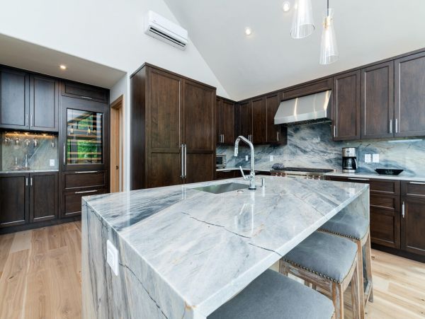 3 plus Den Townhome ski in ski out near Village