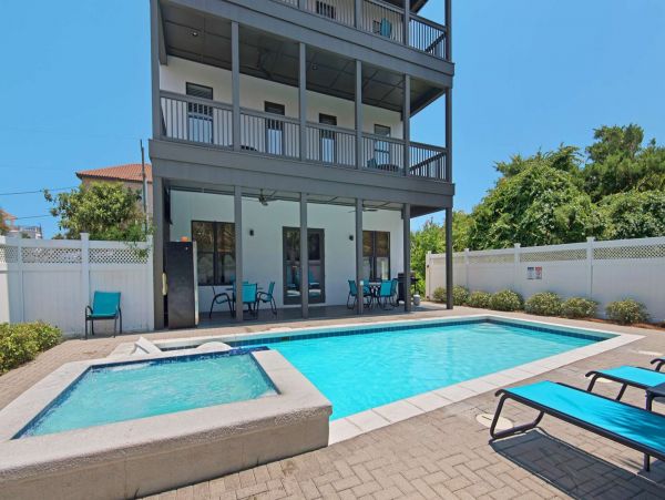 Miramar Beach Vacation Rentals - Emerald Coast Luxury Homes with Pool & Game Room