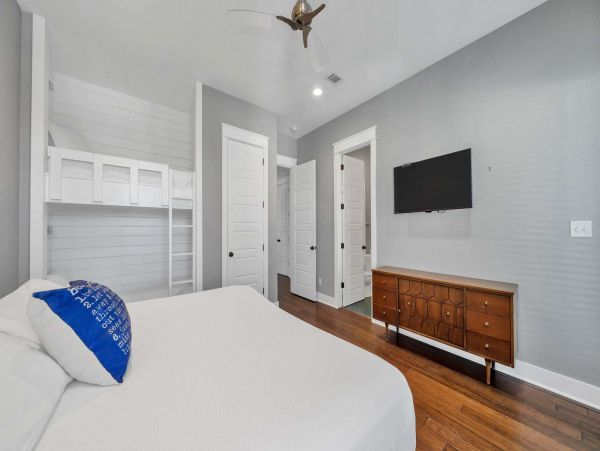 Miramar Beach Vacation Rentals - Emerald Coast Luxury Homes with Pool & Game Room