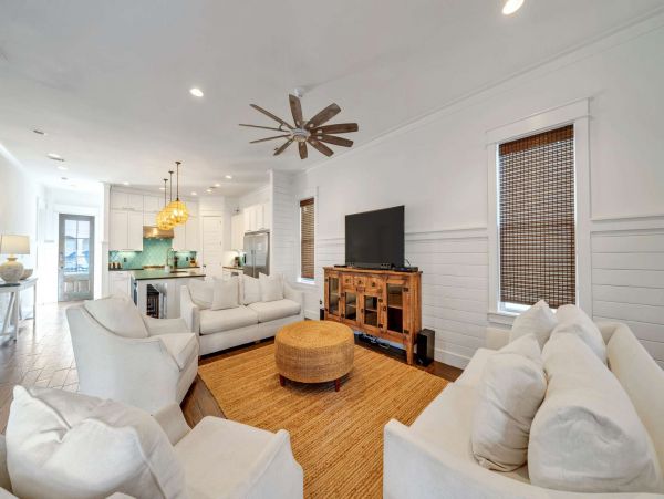 Miramar Beach Vacation Rentals - Emerald Coast Luxury Homes with Pool & Game Room