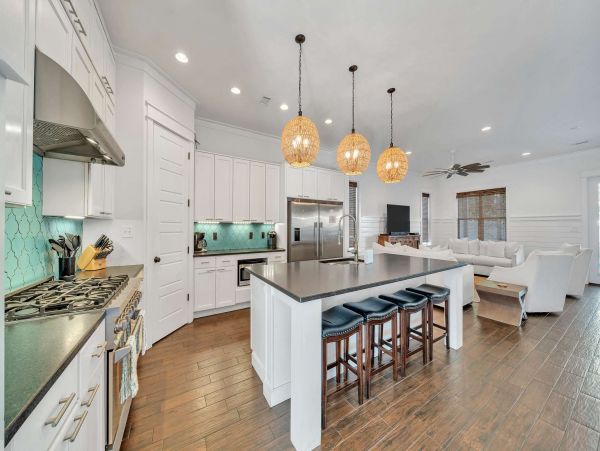 Miramar Beach Vacation Rentals - Emerald Coast Luxury Homes with Pool & Game Room