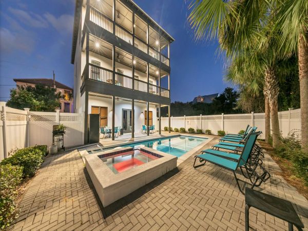 Miramar Beach Vacation Rentals - Emerald Coast Luxury Homes with Pool & Game Room