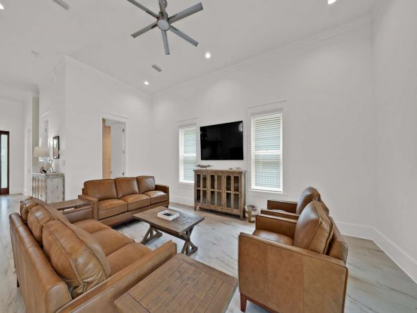 Miramar Ocean View Vacation Home Steps From The Beach