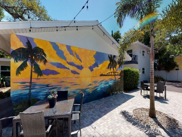 Modern One Bedroom Vacation Condo in Sarasota