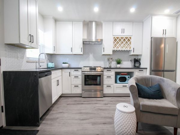Modern One Bedroom Vacation Condo in Sarasota