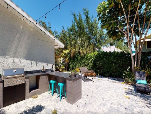 Modern One Bedroom Vacation Condo in Sarasota