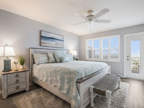 Beachfront Two Bedroom Townhome in Boca Grande Sleeps Six
