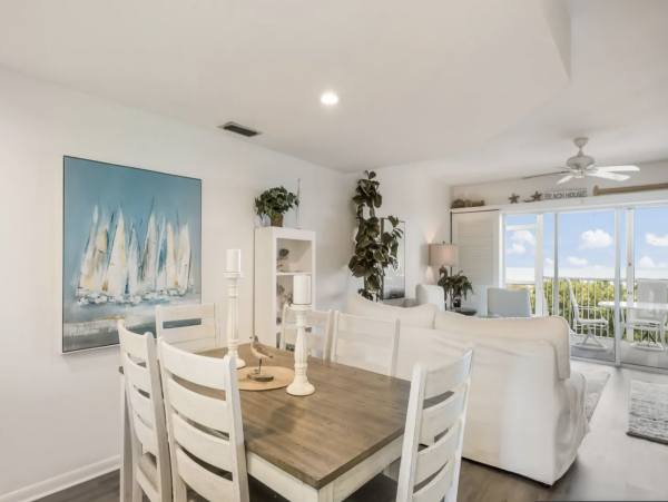 Beachfront Two Bedroom Townhome in Boca Grande Sleeps Six