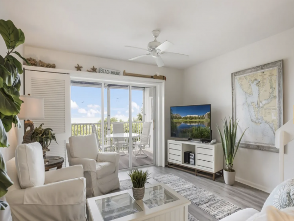 Beachfront Two Bedroom Townhome in Boca Grande Sleeps Six