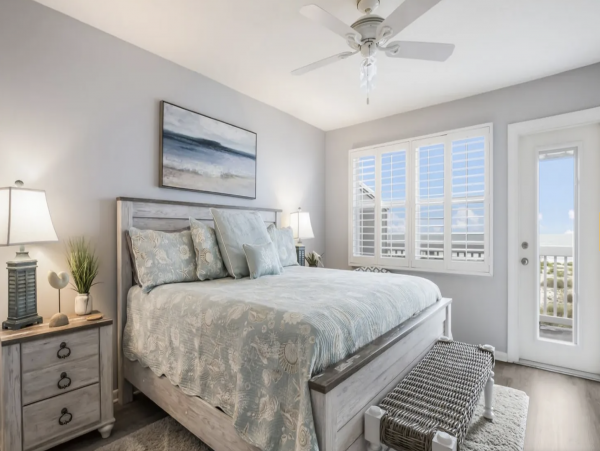 Beachfront Two Bedroom Townhome in Boca Grande Sleeps Six
