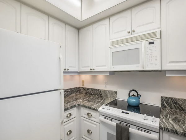 Beachfront Two Bedroom Townhome in Boca Grande Sleeps Six