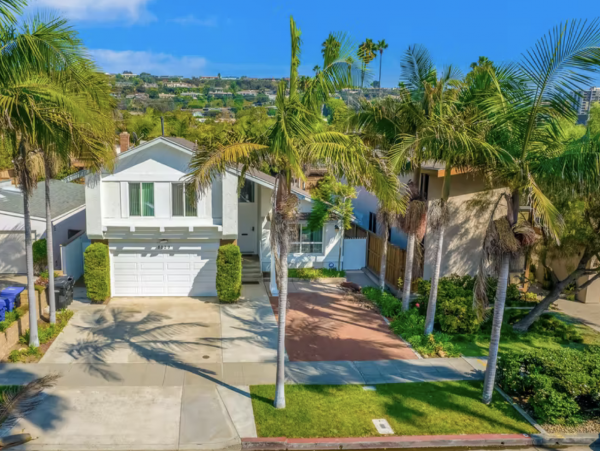 Only 100 Yards from the Beach La Jolla Lovely