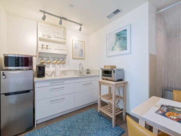 Summerland Vacation Rental 4 Bedrooms Ocean Views Sleeps 10