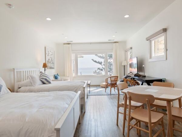 Summerland Vacation Rental 4 Bedrooms Ocean Views Sleeps 10