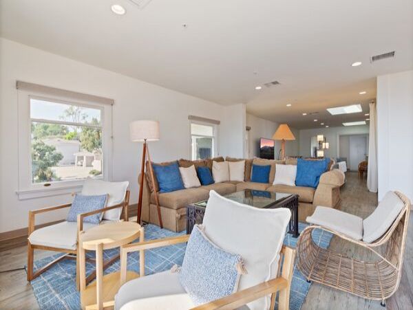 Summerland Vacation Rental 4 Bedrooms Ocean Views Sleeps 10