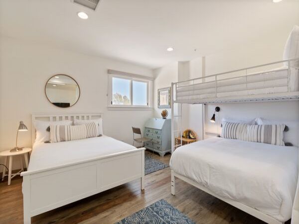 Summerland Vacation Rental 4 Bedrooms Ocean Views Sleeps 10