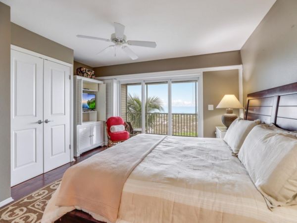Boca Grande Two Bedroom Villa on Beach Gulf View Sleeps 4