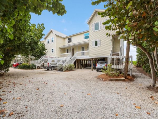 Boca Grande Two Bedroom Villa on Beach Gulf View Sleeps 4