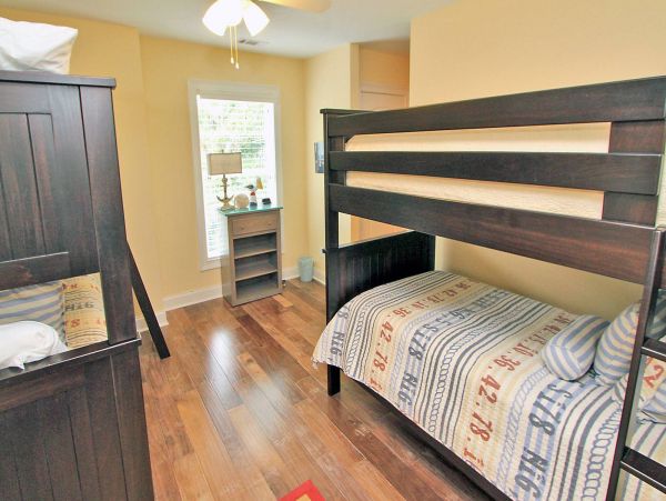 Six Bedroom Walk to Beach Vacation Home in Hilton Head